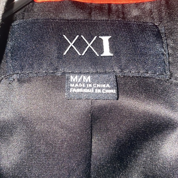 Forever XXI Black Blazer - Picture 3 of 3